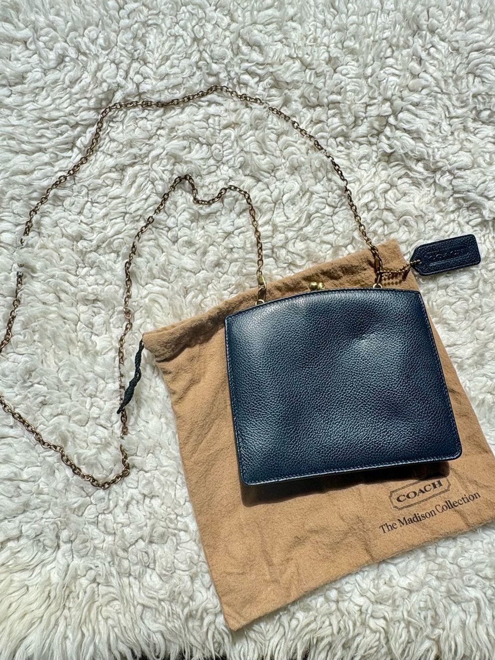 Vintage mid 1990’s Coach Navy Madison Pebbled Leather Chain Crossbody